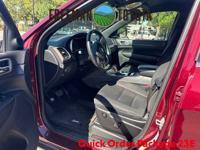 2016 Jeep Grand Cherokee RWD 4dr Laredo