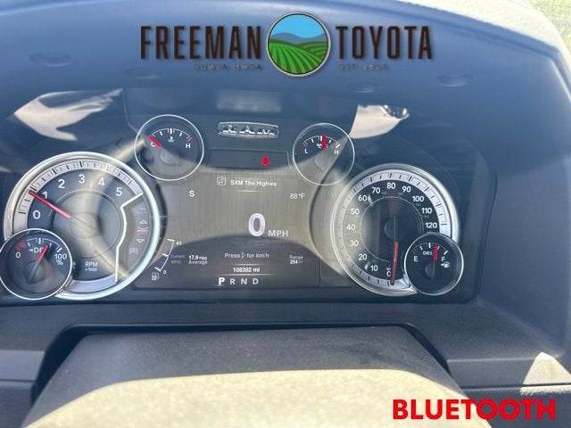 2019 RAM 1500 Classic Laramie 4x4 Crew Cab 5'7 Box