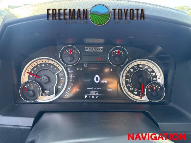 2017 RAM 1500 Laramie 4x4 Crew Cab 5'7 Box