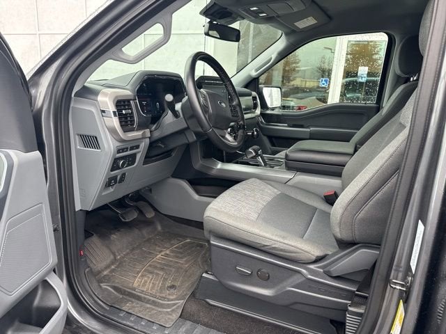2022 Ford F-150 Lightning XLT 4WD SuperCrew 5.5' Box