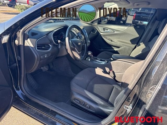 2022 Chevrolet Malibu 4dr Sdn RS