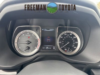 2017 Nissan Titan 4x4 Crew Cab SV