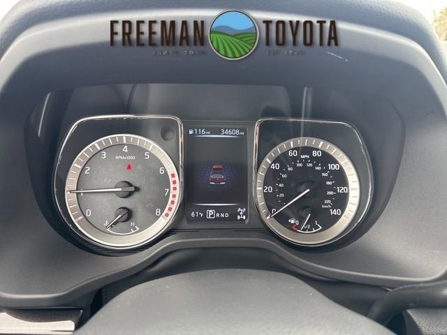 2017 Nissan Titan 4x4 Crew Cab SV