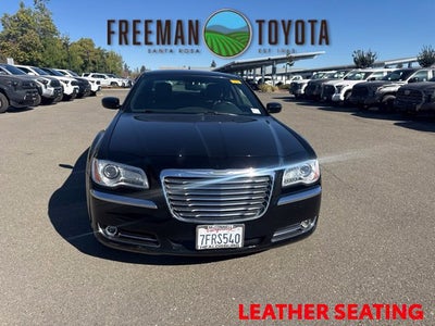 2013 Chrysler 300 4dr Sdn RWD