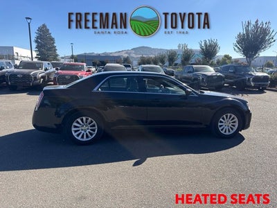 2013 Chrysler 300 4dr Sdn RWD