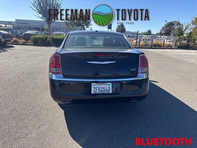 2013 Chrysler 300 4dr Sdn RWD