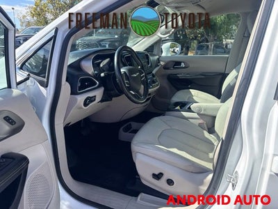 2021 Chrysler Pacifica Touring L FWD