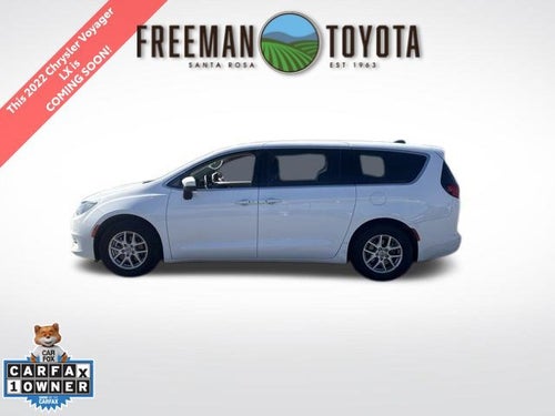 2022 Chrysler Voyager LX FWD