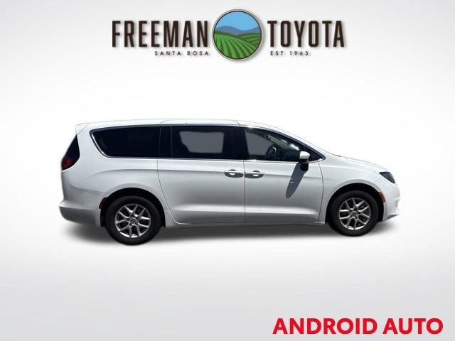 2021 Chrysler Voyager LX FWD
