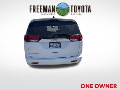2021 Chrysler Voyager LX FWD