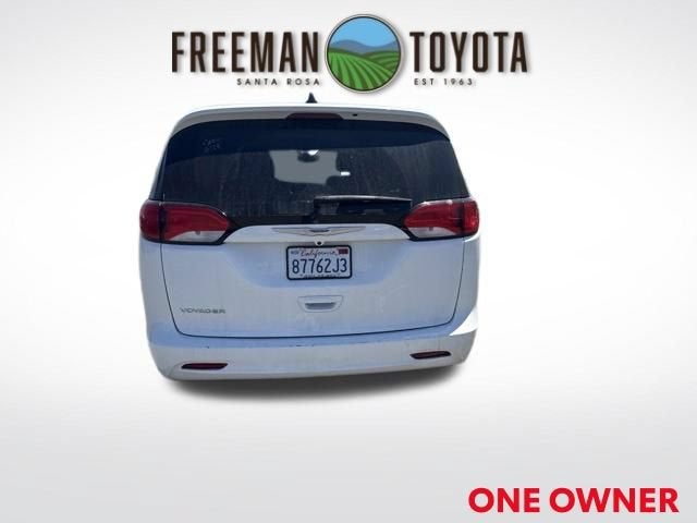 2021 Chrysler Voyager LX FWD