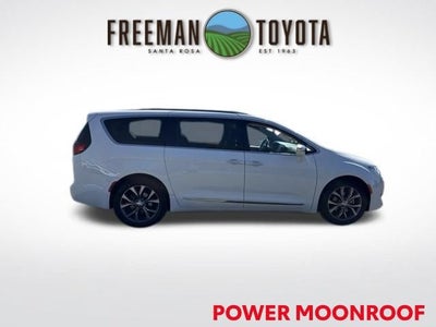 2019 Chrysler Pacifica Limited FWD