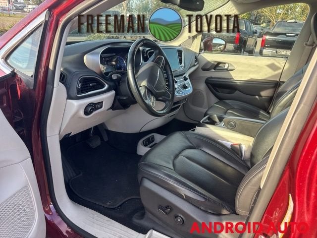 2021 Chrysler Pacifica Hybrid Touring L FWD