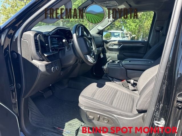 2023 Chevrolet Silverado 1500 4WD Crew Cab 147 RST