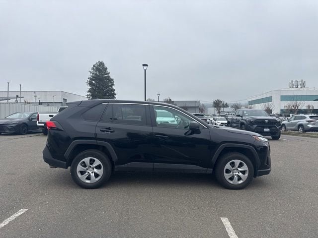 2024 Toyota RAV4 LE AWD