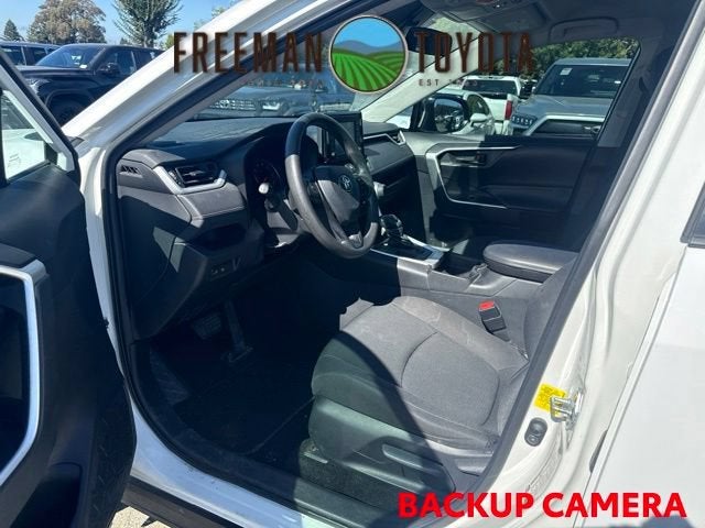 2021 Toyota RAV4 LE FWD