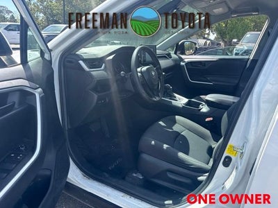 2020 Toyota RAV4 LE FWD