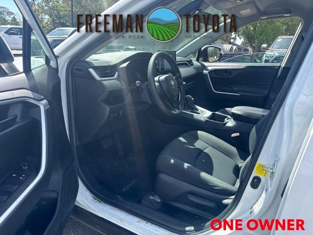 2020 Toyota RAV4 LE FWD