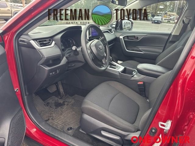 2025 Toyota RAV4 LE FWD