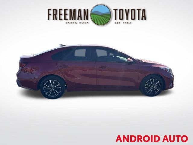 2023 Kia Forte LXS IVT