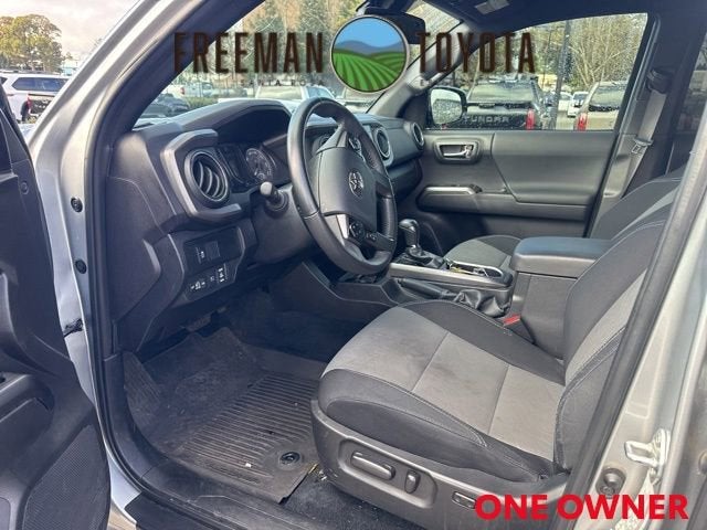 2023 Toyota Tacoma SR Double Cab 5' Bed V6 AT