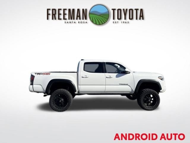 2022 Toyota Tacoma SR Double Cab 5' Bed V6 AT