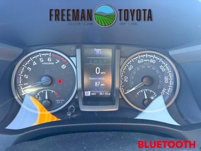 2022 Toyota Tacoma SR Double Cab 5' Bed V6 AT