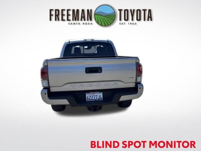 2023 Toyota Tacoma SR Double Cab 5' Bed V6 AT