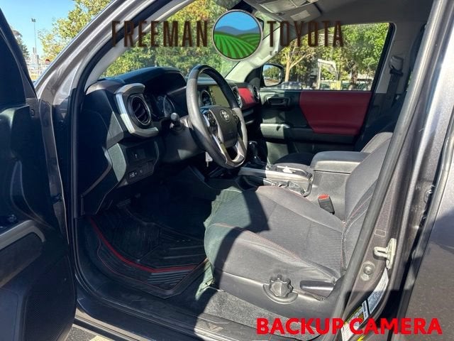 2022 Toyota Tacoma SR Double Cab 5' Bed I4 AT