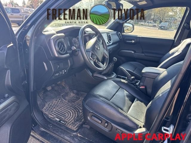 2022 Toyota Tacoma SR Double Cab 5' Bed V6 AT