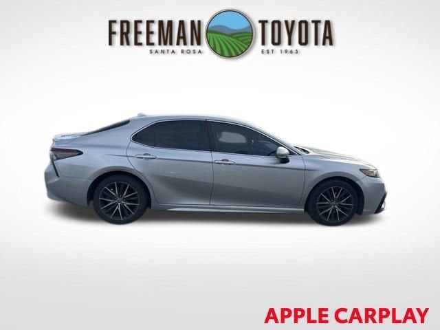 2022 Toyota Camry SE Auto