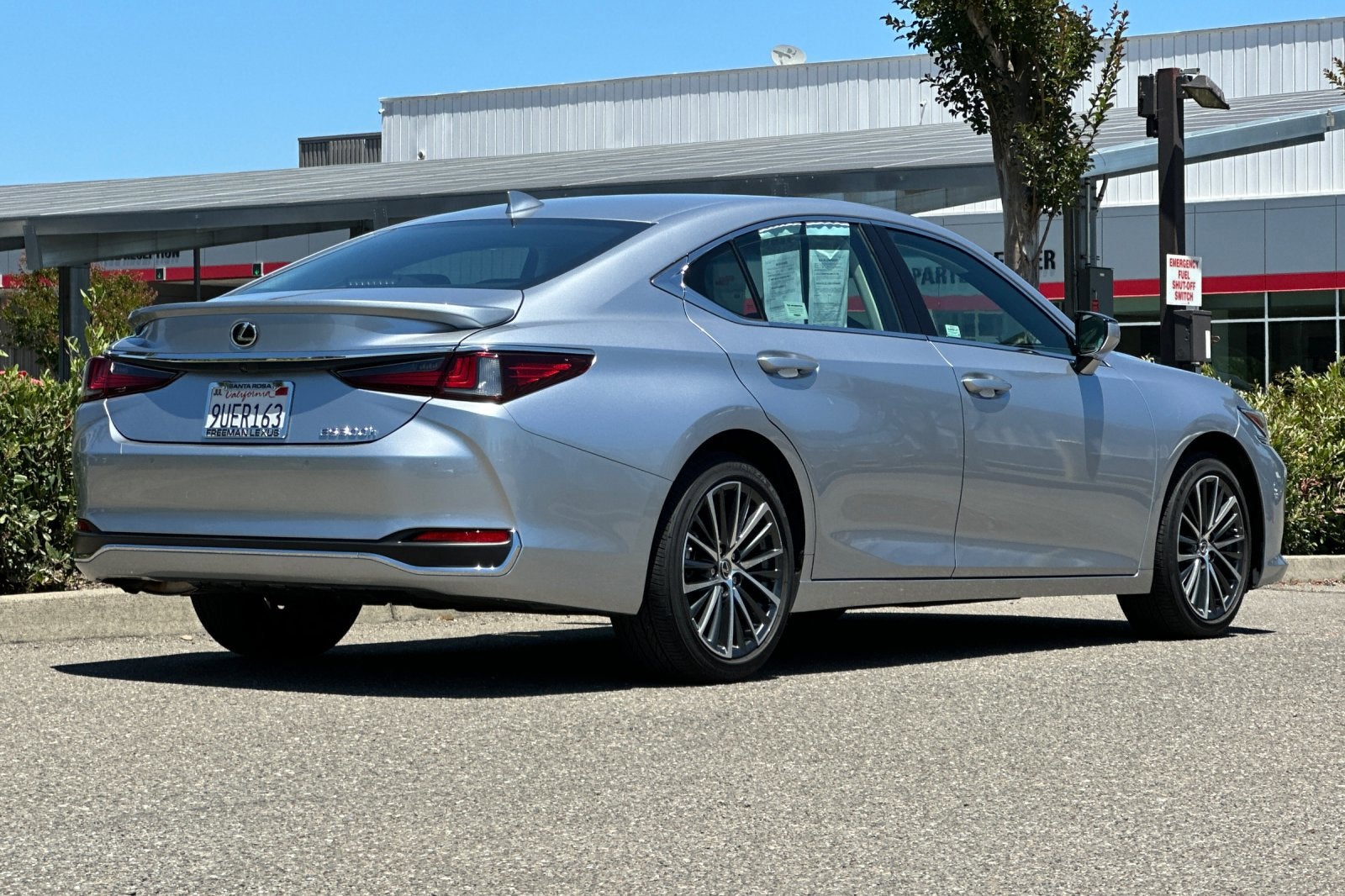 2025 Lexus ES ES 300h FWD
