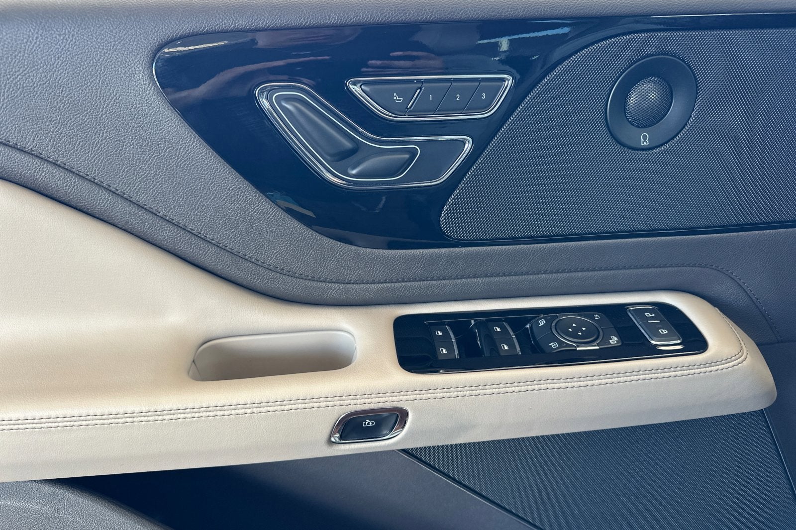 2023 Lincoln Aviator Reserve AWD