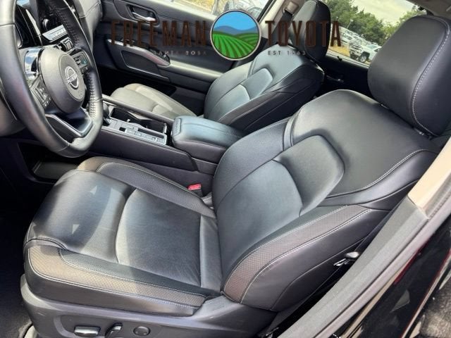 2025 Nissan Pathfinder SL 2WD