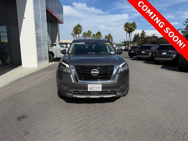2023 Nissan Pathfinder SL 2WD
