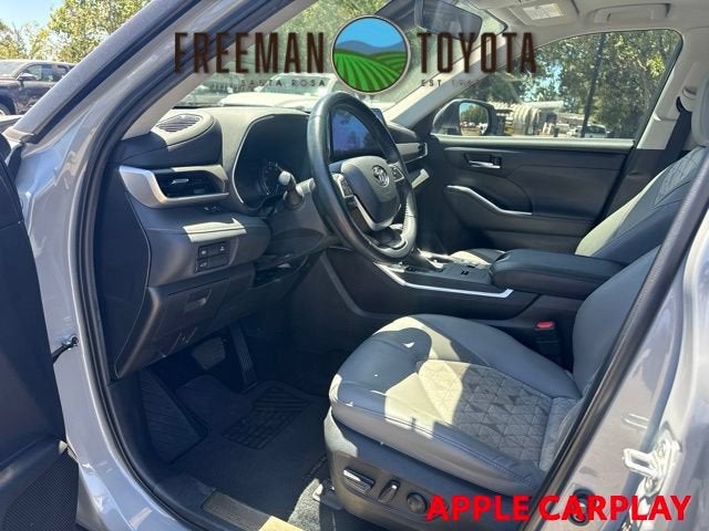 2023 Toyota Highlander Hybrid Bronze Edition AWD