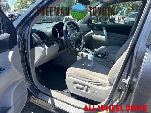 2013 Toyota Highlander 4WD 4dr V6 Plus