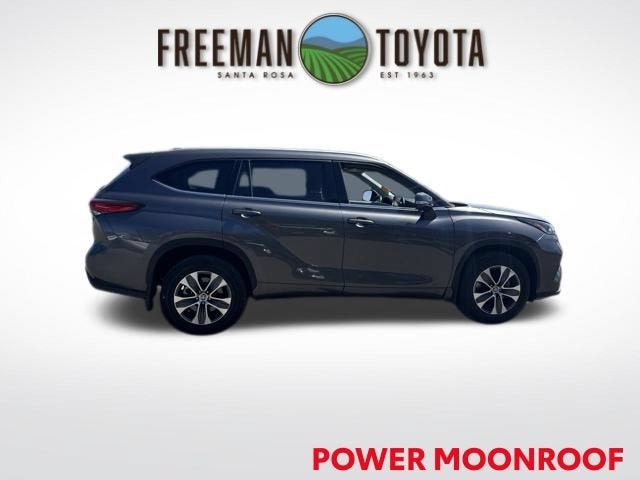 2022 Toyota Highlander XLE AWD