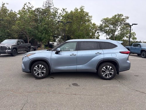 2022 Toyota Highlander XLE AWD