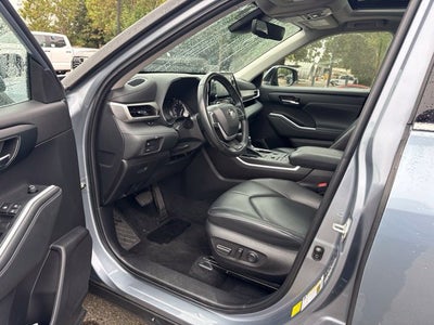 2022 Toyota Highlander XLE AWD