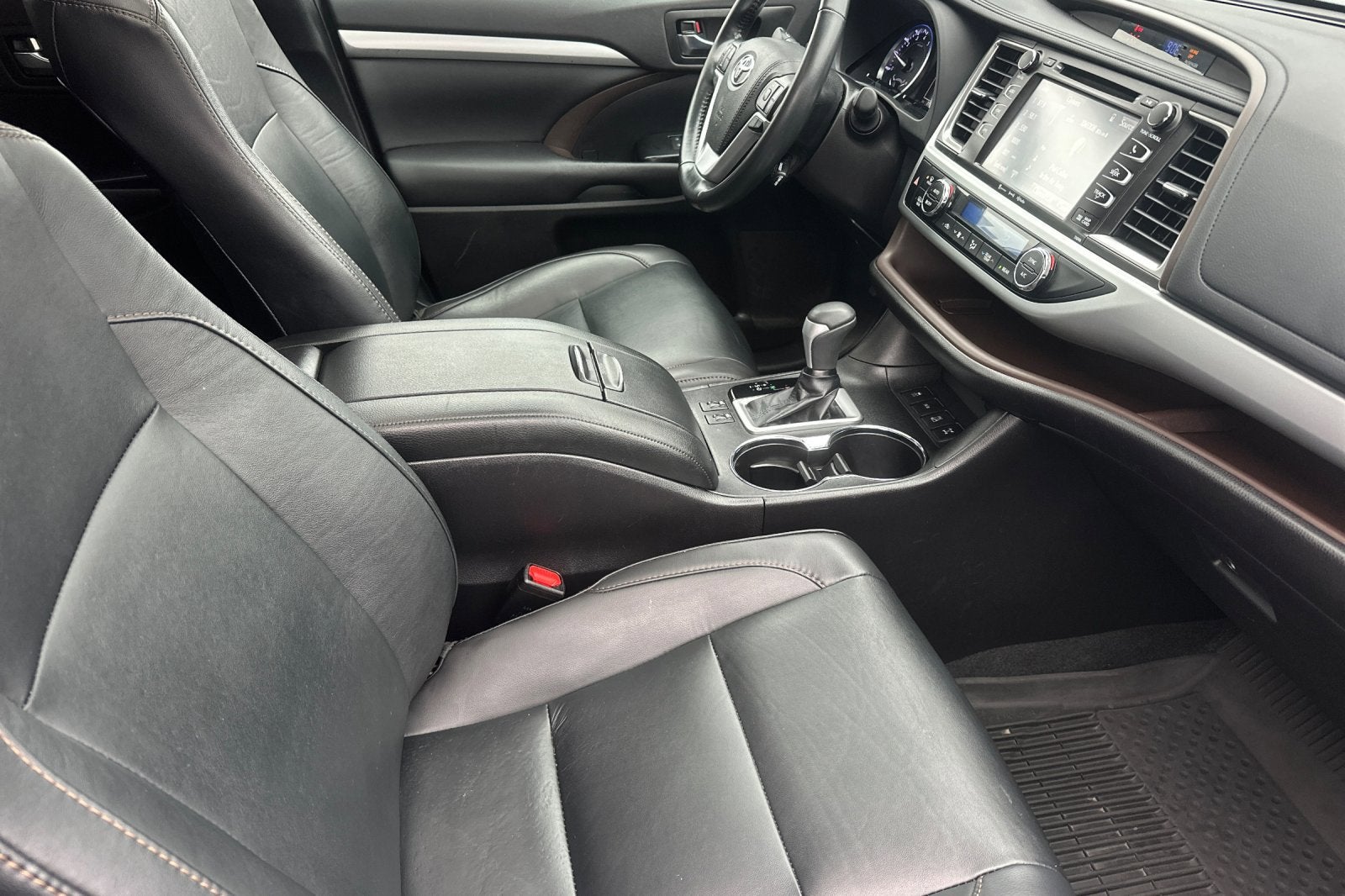 2019 Toyota Highlander SE V6 AWD
