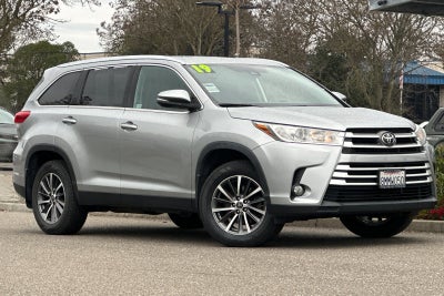 2019 Toyota Highlander SE V6 AWD