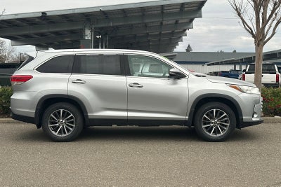 2019 Toyota Highlander SE V6 AWD