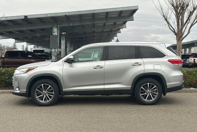 2019 Toyota Highlander SE V6 AWD