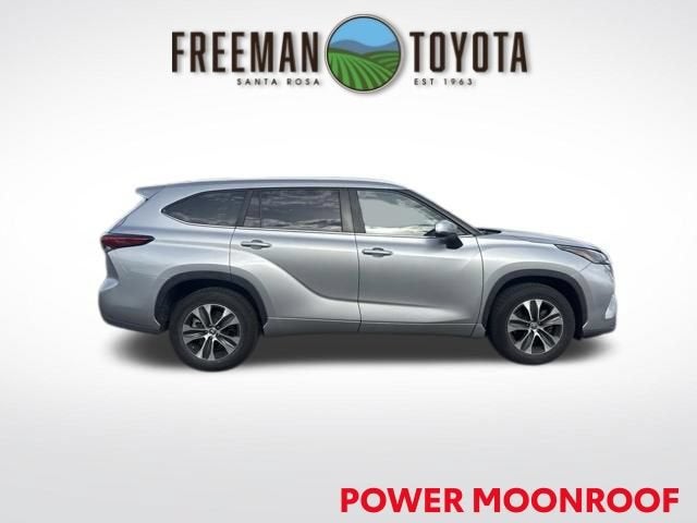 2023 Toyota Highlander XLE FWD