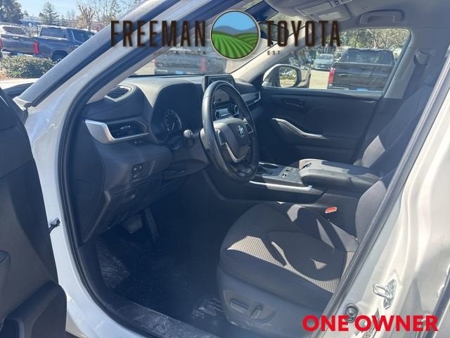 2023 Toyota Highlander LE FWD