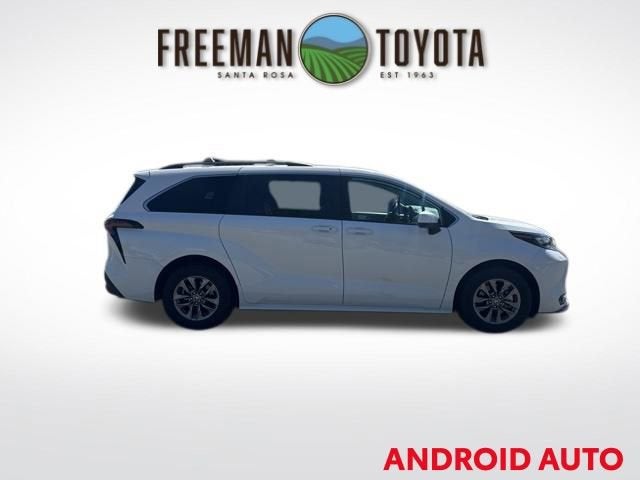2024 Toyota Sienna LE AWD 8-Passenger