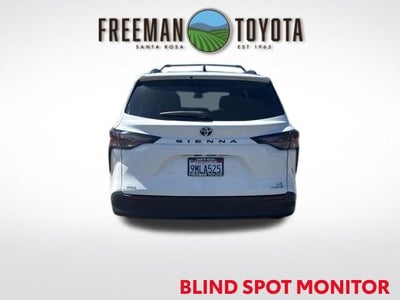 2024 Toyota Sienna LE AWD 8-Passenger