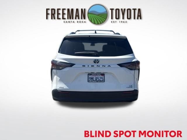 2024 Toyota Sienna LE AWD 8-Passenger
