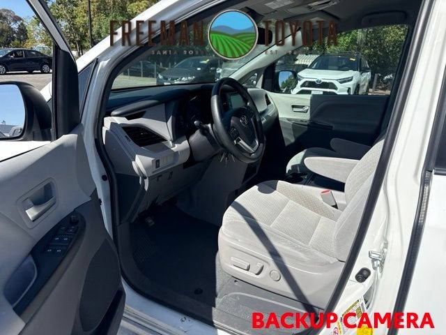 2019 Toyota Sienna LE FWD 8-Passenger
